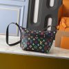 LV Cruiser Toiletry Bag M27945-M15350 BC