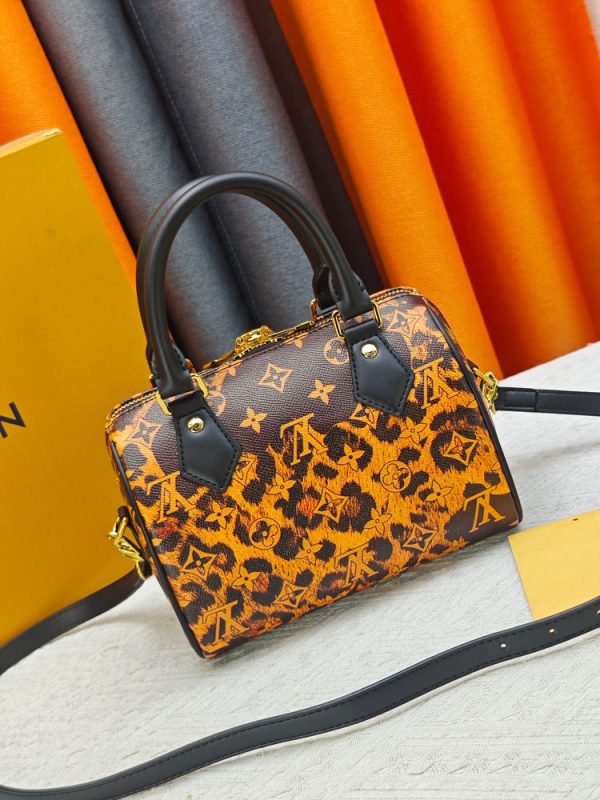 LV Speedy Bandoulière 20 Monogram Leopard Canvas Bag M58953 BC