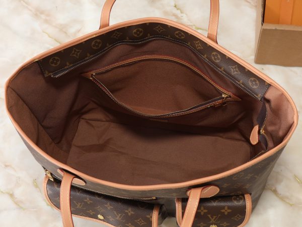 LV Nevereverfull Cargo Bag M2A617 BC LV Nevereverfull Cargo Bag M2A617 BC