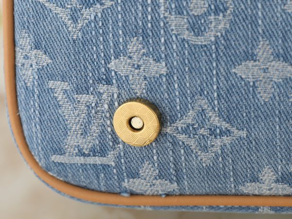 LV Satchel Wearable Wallet M26805-A2A647 BC