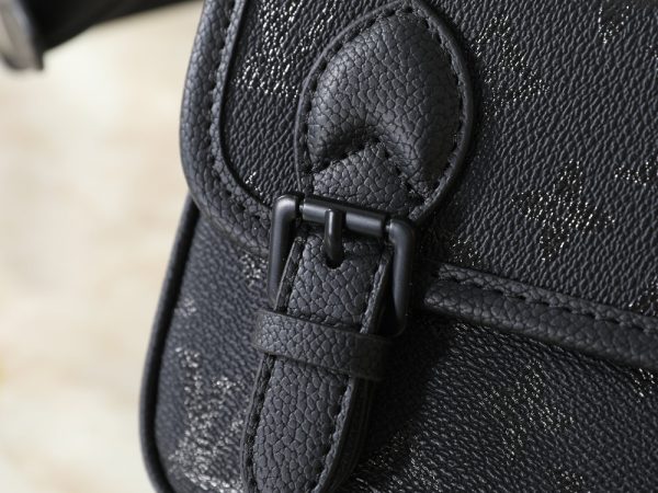LV Satchel Wearable Wallet M26805-A2A647 BC
