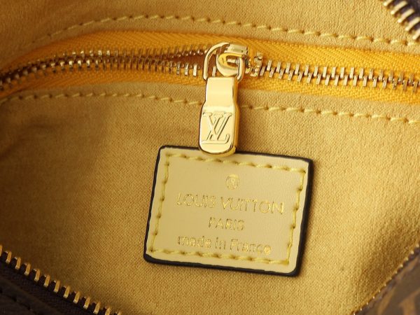 LV Bloom Pouch Monogram Canvas Bag M11303-M11672 BC LV Bloom Pouch Monogram Canvas Bag M11303-M11672 BC