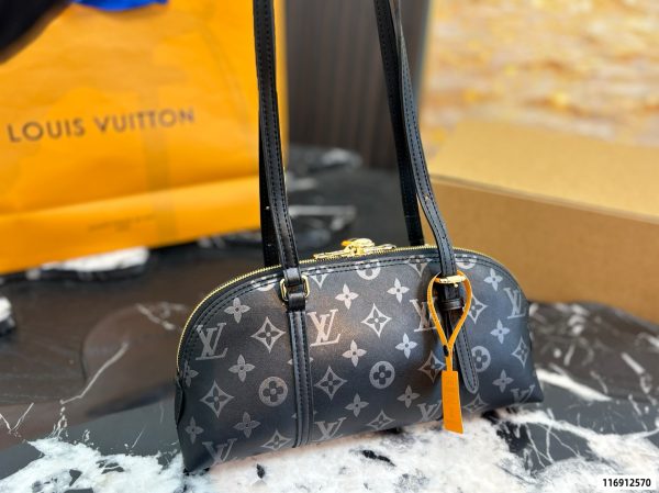 LV Squire East-West QA LV Squire East-West QA