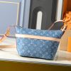 LV Cruiser Toiletry Bag M27945-M15350 BC