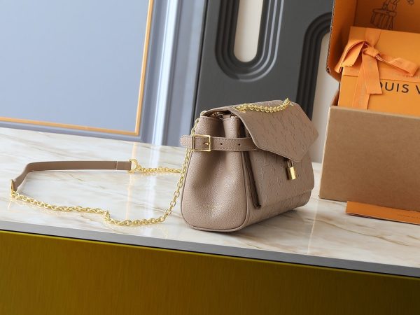 LV Anytime Flap Bag M14604-M14973 BC LV Anytime Flap Bag M14604-M14973 BC