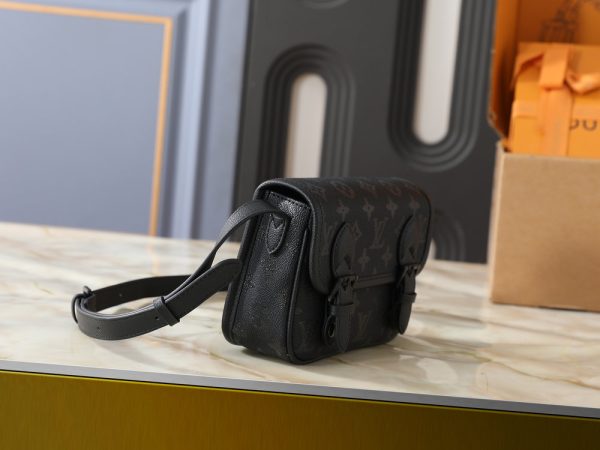 LV Satchel Wearable Wallet M26805-A2A647 BC