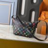 LV Cruiser Toiletry Bag M27945-M15350 BC