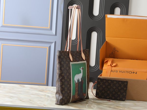 LV Carry It M2A964 BC LV Carry It M2A964 BC