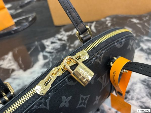 LV Squire East-West QA LV Squire East-West QA