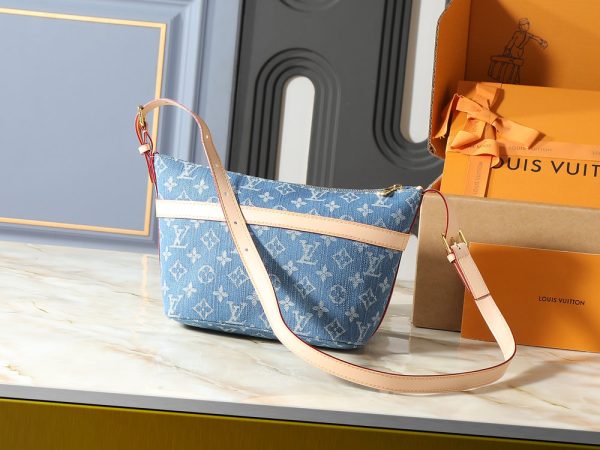 LV Cruiser Toiletry Bag M27945-M15350 BC