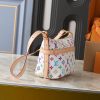 LV Cruiser Toiletry Bag M27945-M15350 BC