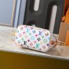 LV Cruiser Toiletry Bag M27945-M15350 BC