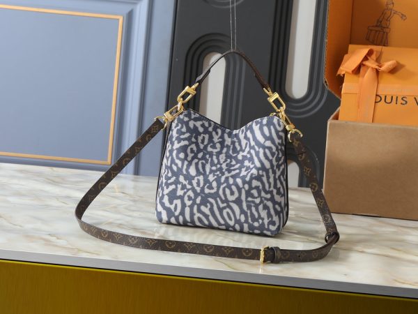 LV Multipass Mini Bag M3A389-M29010 BC LV Multipass Mini Bag M3A389-M29010 BC
