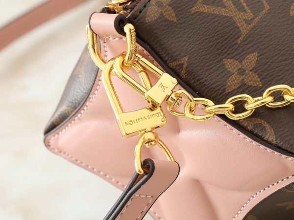 LV Bloom Pouch Monogram Canvas Bag M11303-M11672 BC LV Bloom Pouch Monogram Canvas Bag M11303-M11672 BC