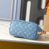 LV Cruiser Toiletry Bag M27945-M15350 BC