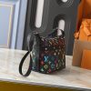 LV Cruiser Toiletry Bag M27945-M15350 BC
