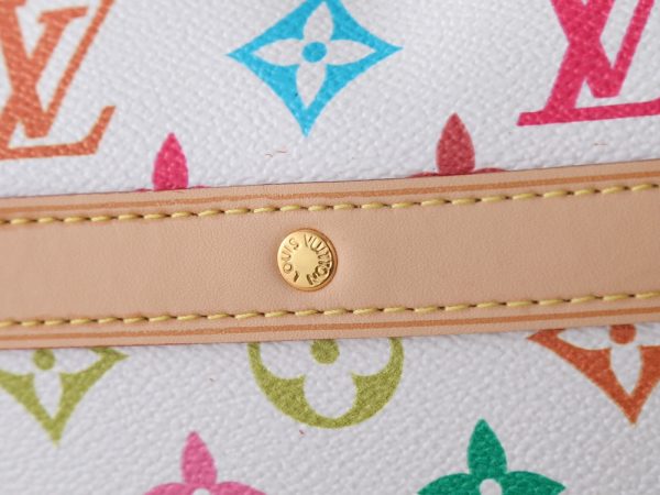 LV Cruiser Toiletry Bag M27945-M15350 BC