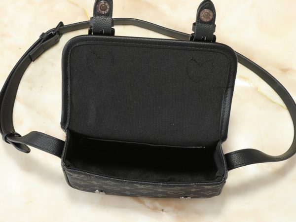 LV Satchel Wearable Wallet M26805-A2A647 BC