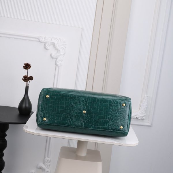 Luxury CN Handbag 2681 BC