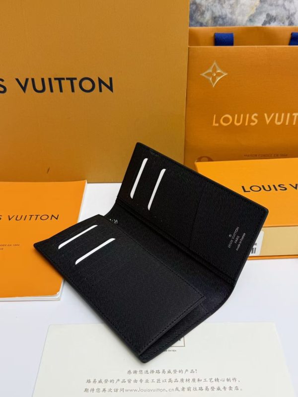 LV Brazza Wallet KK01250