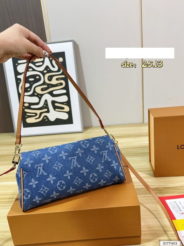 LV Monogram Shoulder Bag C2301150