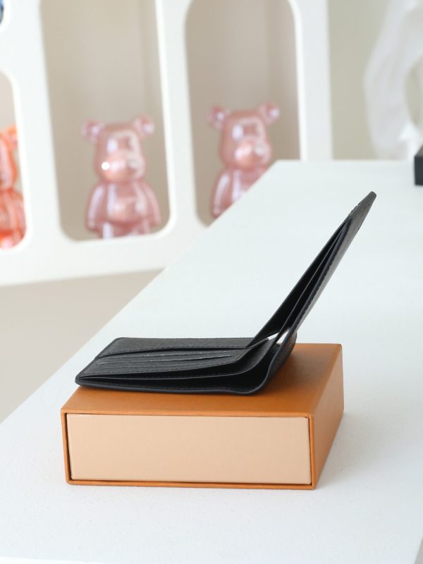 LV Epi Multiple Wallet KK01250