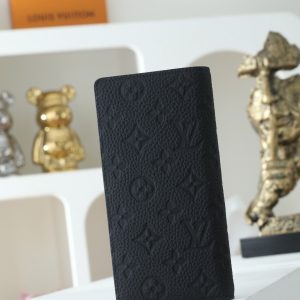 LV Brazza Wallet in Monogram Taurillon Leather KK01650