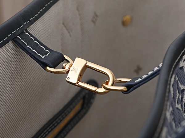 LV Flight Mode Neverfull BC