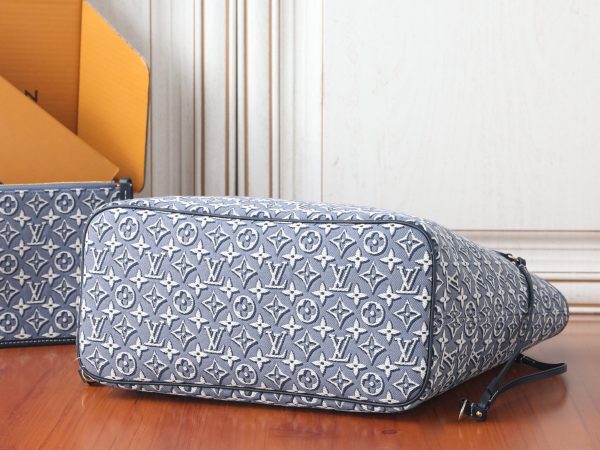 LV Flight Mode Neverfull BC