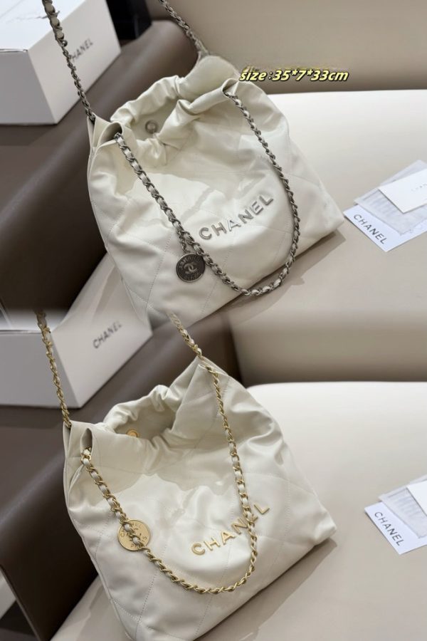 CN 22 Small Bag Shiny Calfskin White C2301650