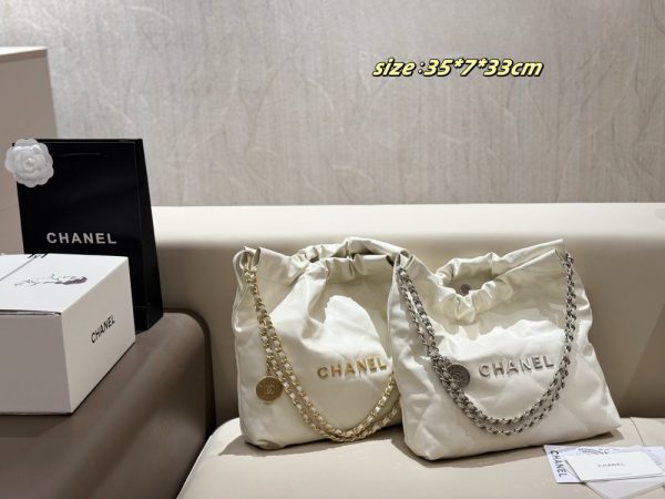 CN 22 Small Bag Shiny Calfskin White C2301650