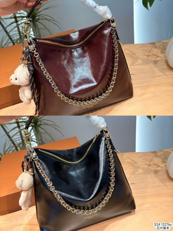 LV Chain Hobo Shoulder Bag C2301550