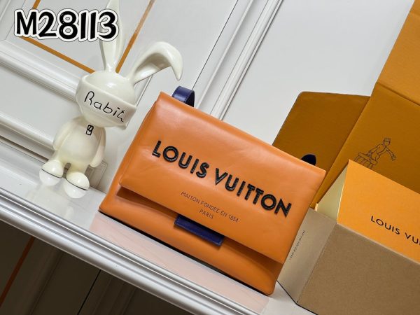 LV Take Out Messenger Bag M28113-M28112 BC