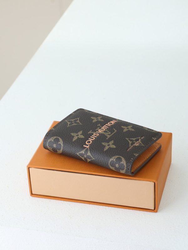 LV Pocket Organizer Crafted in The Signature Brown Monogram Canvas KK01150