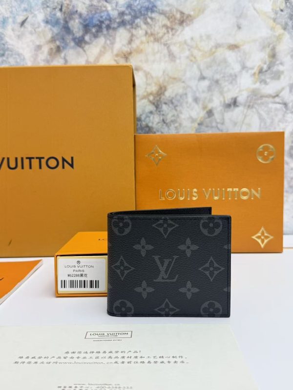 LV Monogram Eclipse Wallet KK01050