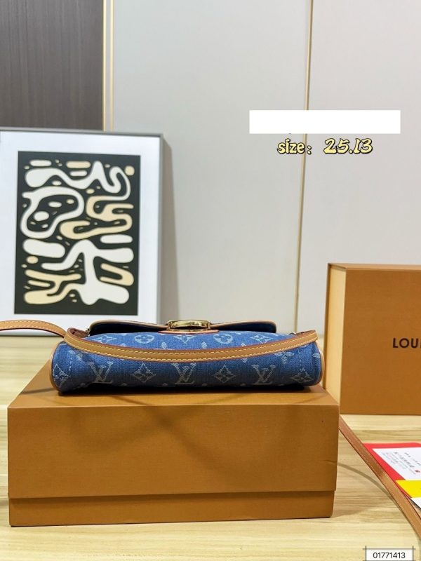 LV Monogram Shoulder Bag C2301150