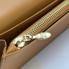 LV Capucines Vertical Wallet KK01650