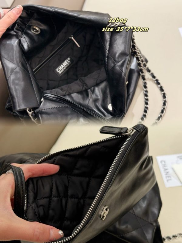 CN 22 Small Bag Shiny Calfskin Black C2301650