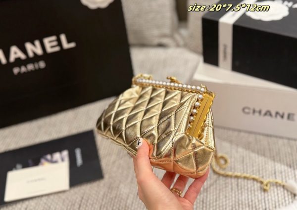 CN Pearl Clutch With Chain Metallic Gold C2301250