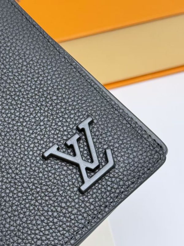 LV Brazza Wallet KK01350