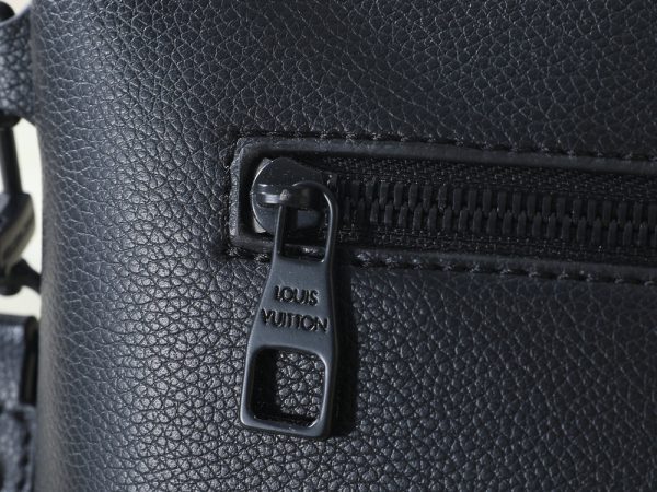 LV Takeoff Pouch LV Aerogram M25955 BC