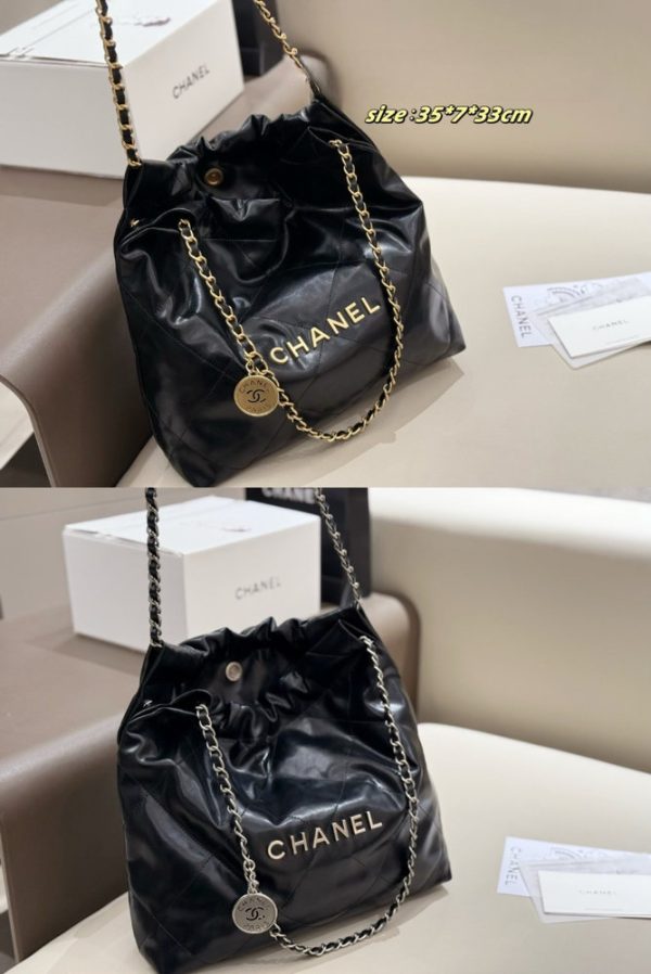 CN 22 Small Bag Shiny Calfskin Black C2301650