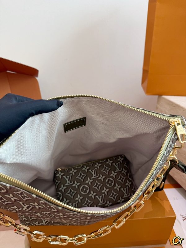 LV Flight Mode Coussin Hobo LV269193 QA
