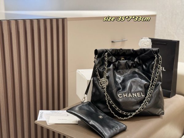 CN 22 Small Bag Shiny Calfskin Black C2301650