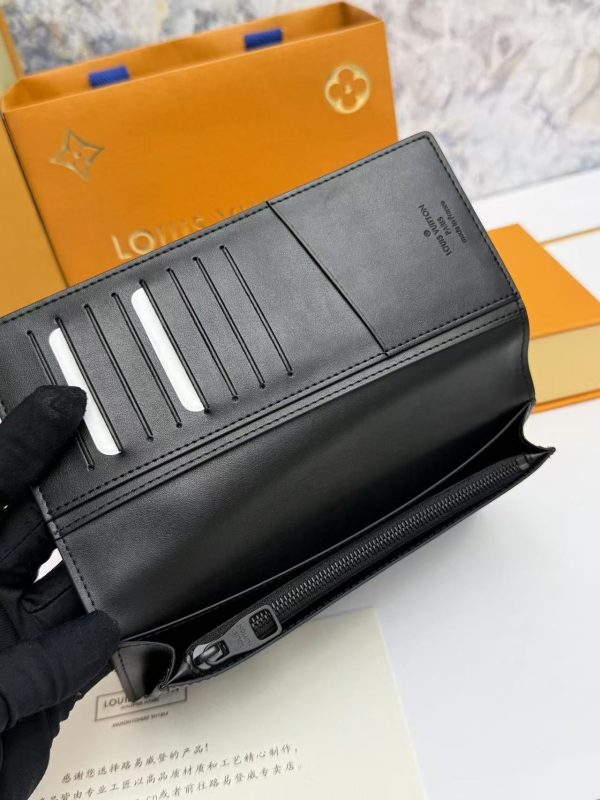 LV Brazza Wallet KK01350
