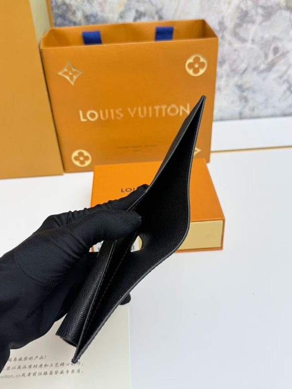 LV Slender Wallet KK01050