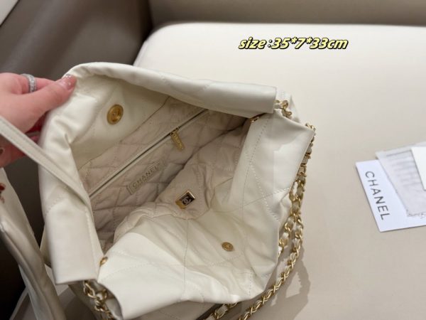 CN 22 Small Bag Shiny Calfskin White C2301650