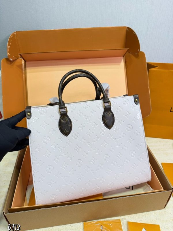 LV OnTheGo MM Monogram Vernis Bag C2301750