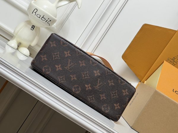 LV Take Out Messenger Bag M28113-M28112 BC
