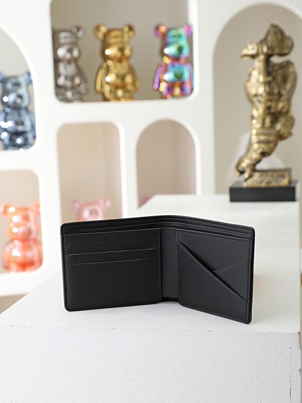 LV Bifold Wallet KK01250
